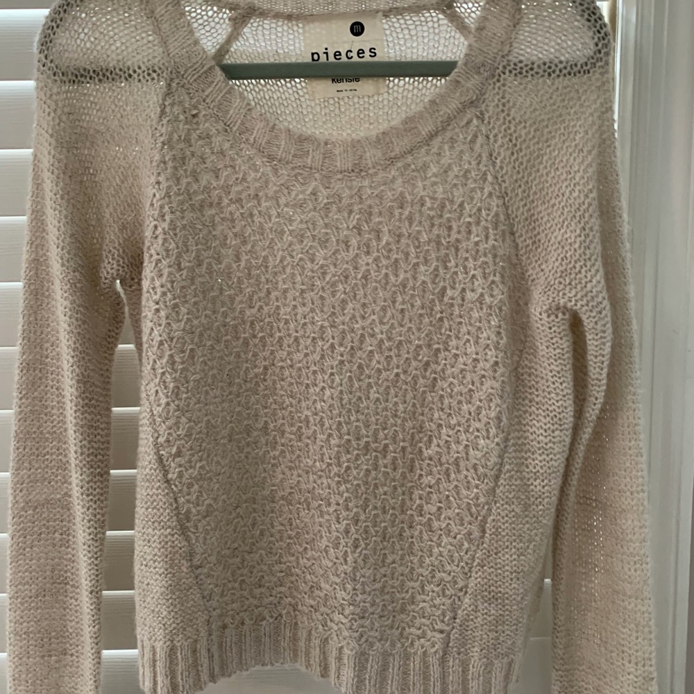 Kensie hip length sweater/Size Medium
